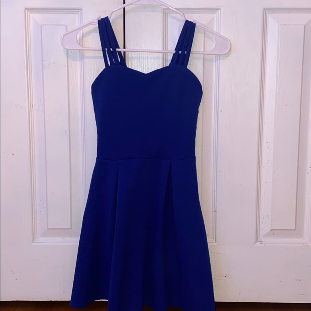 royal blue dress